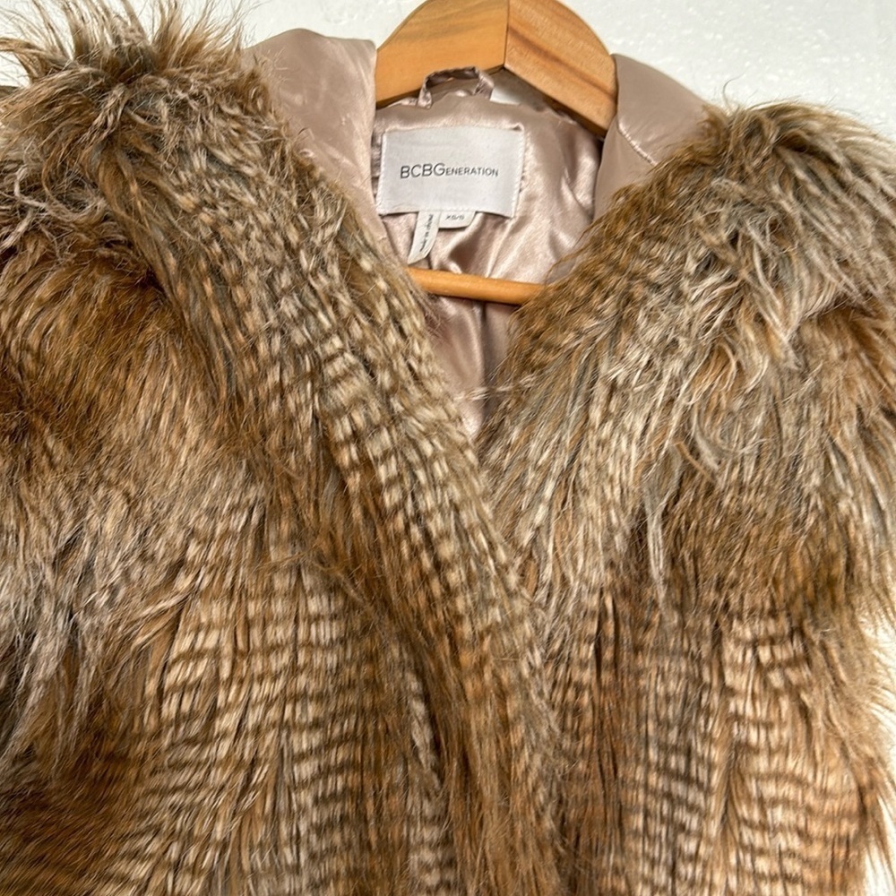 BCBGeneration faux down vest size XS-S